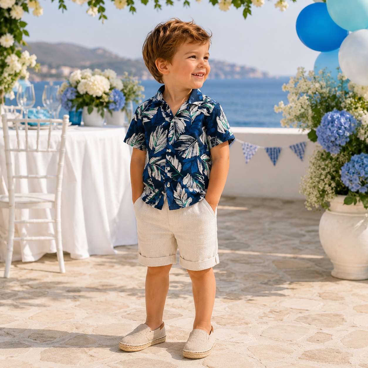 Elegant off-white Bermuda shorts