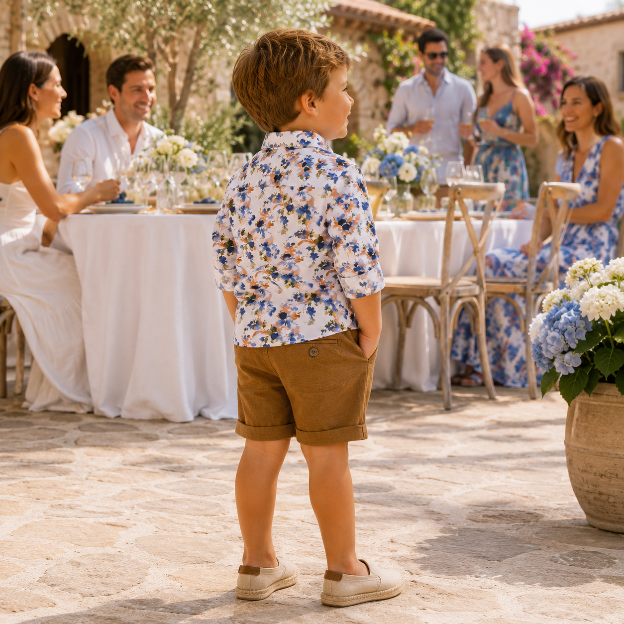 Elegant tobacco Bermuda shorts