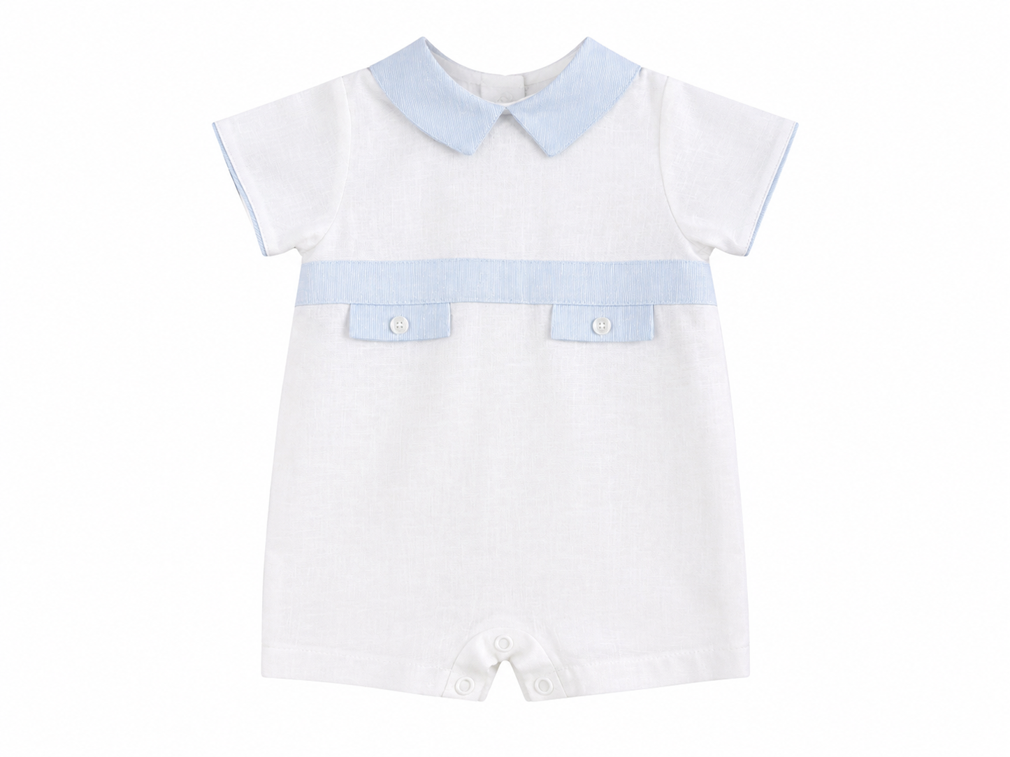 Pagliaccetto neonato in lino bianco e cielo
