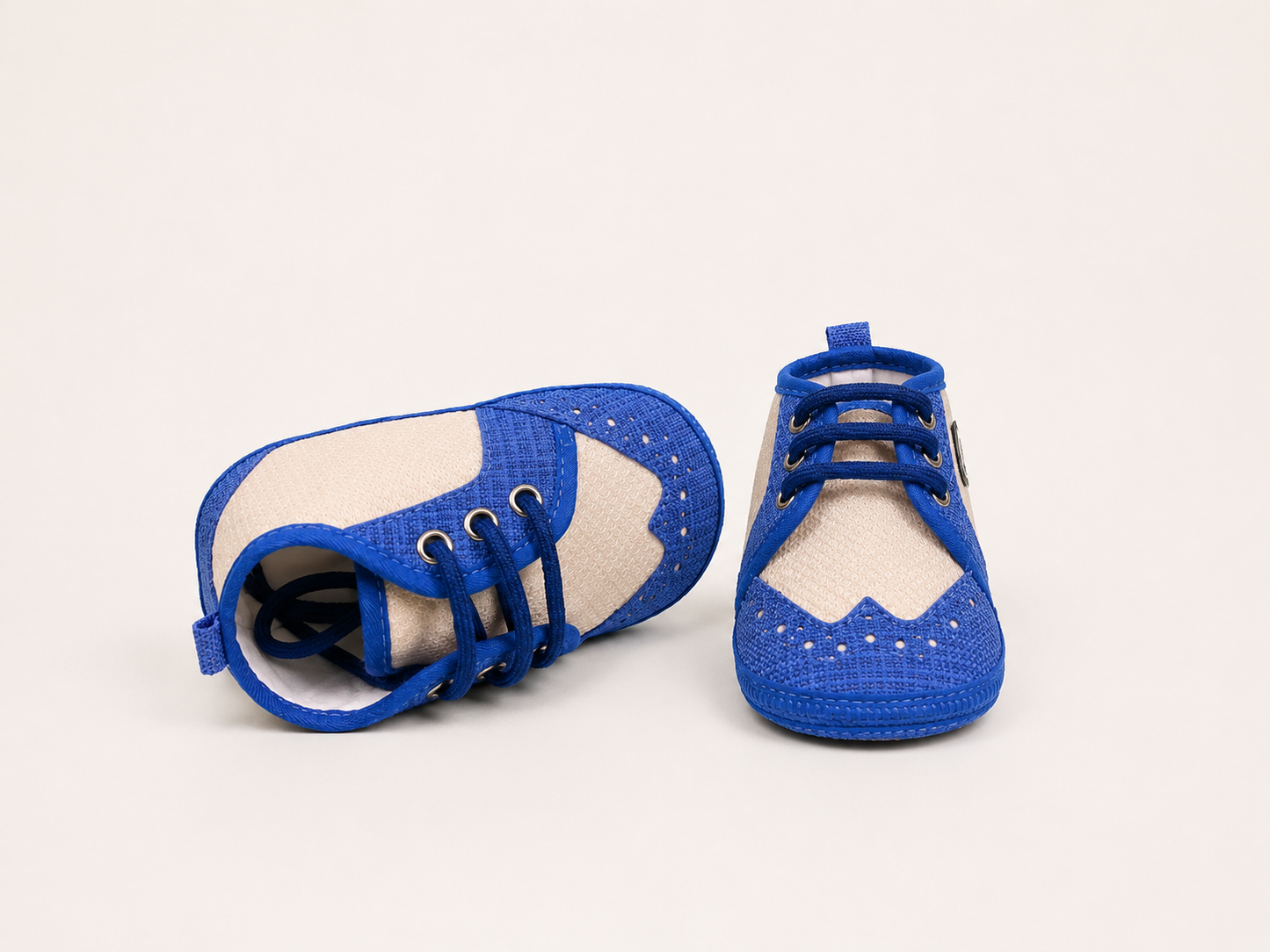 Scarpine neonato bicolor stile stringato sabbia e blu